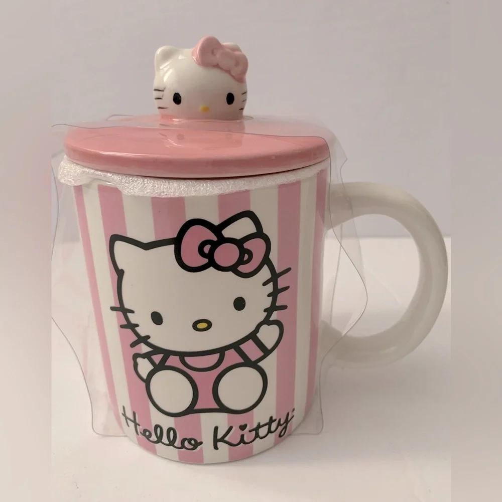Hello Kitty Mug with Lid - Picture 5 of 5